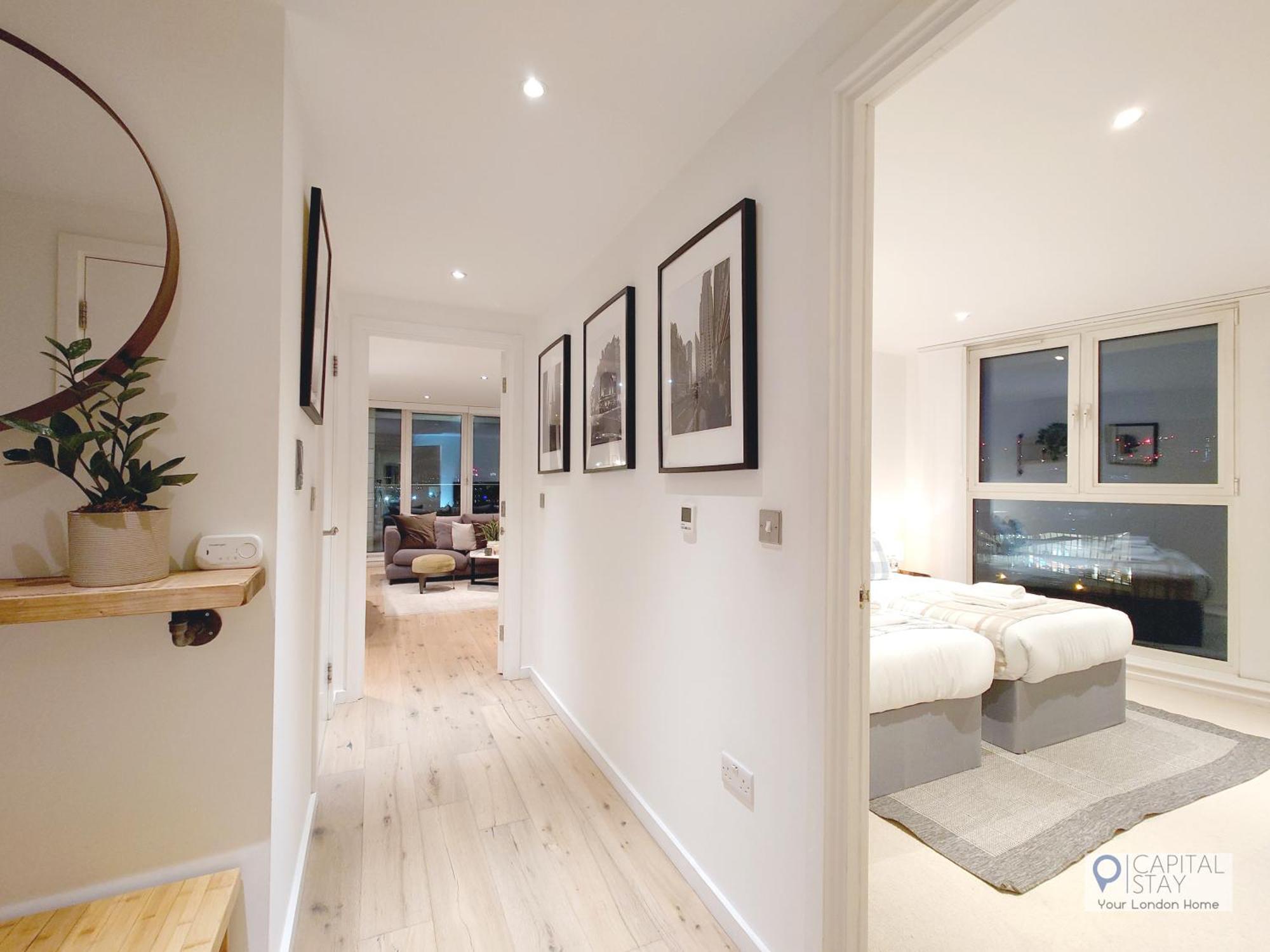 Deluxe Two Bed Apartment With River & City View Лондон Екстериор снимка